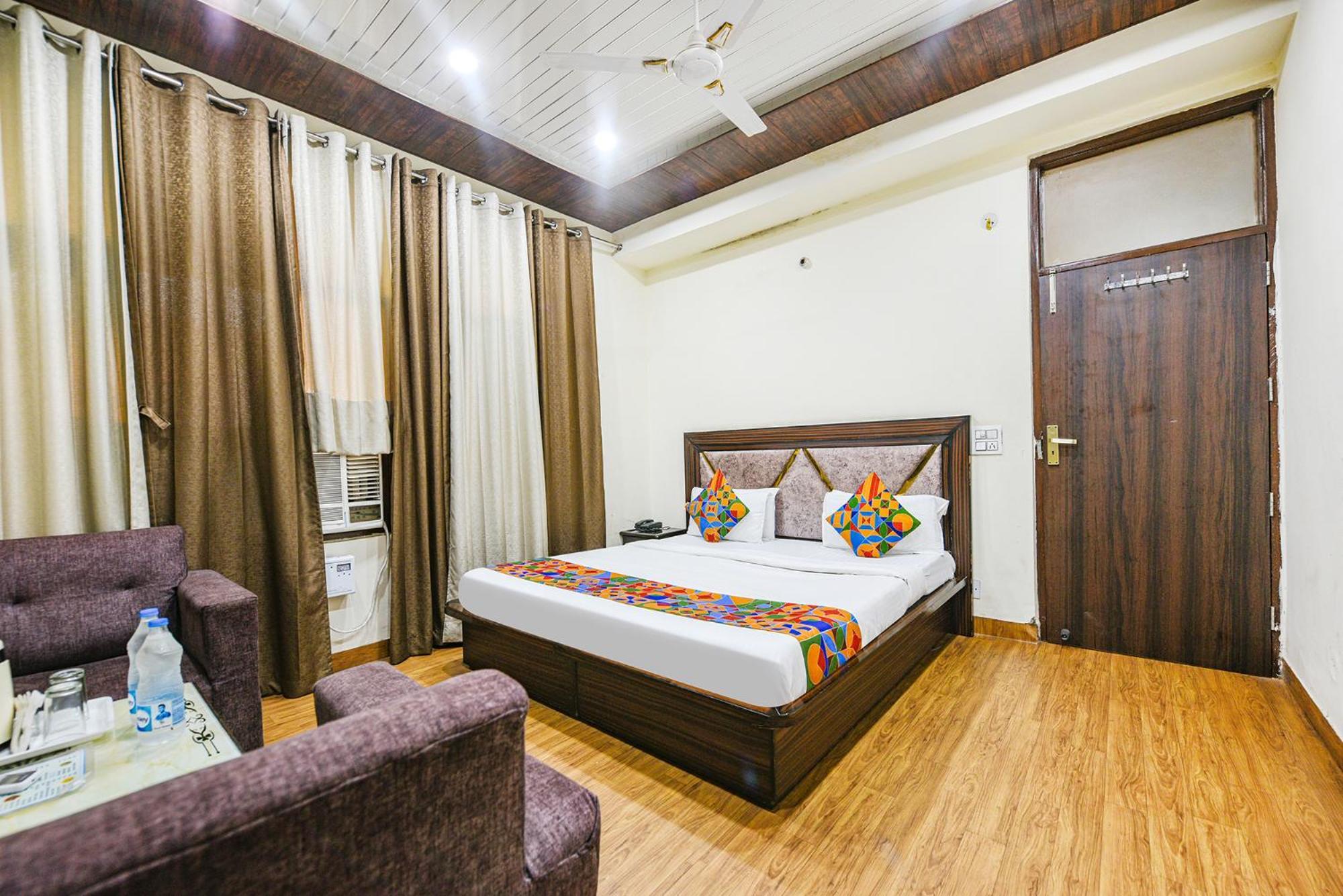 Fabhotel Royal Inn Chandīgarh Exterior foto