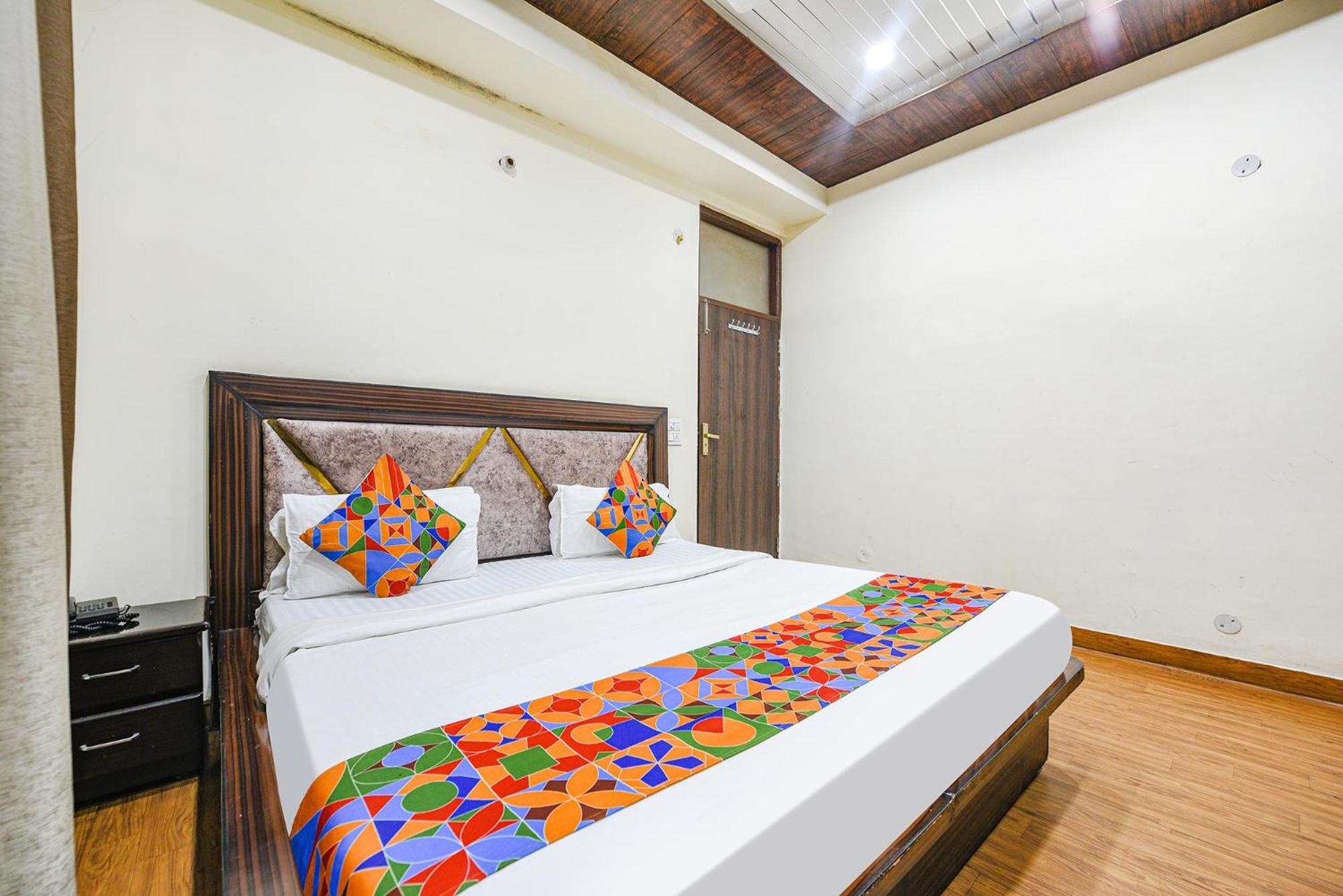 Fabhotel Royal Inn Chandīgarh Exterior foto
