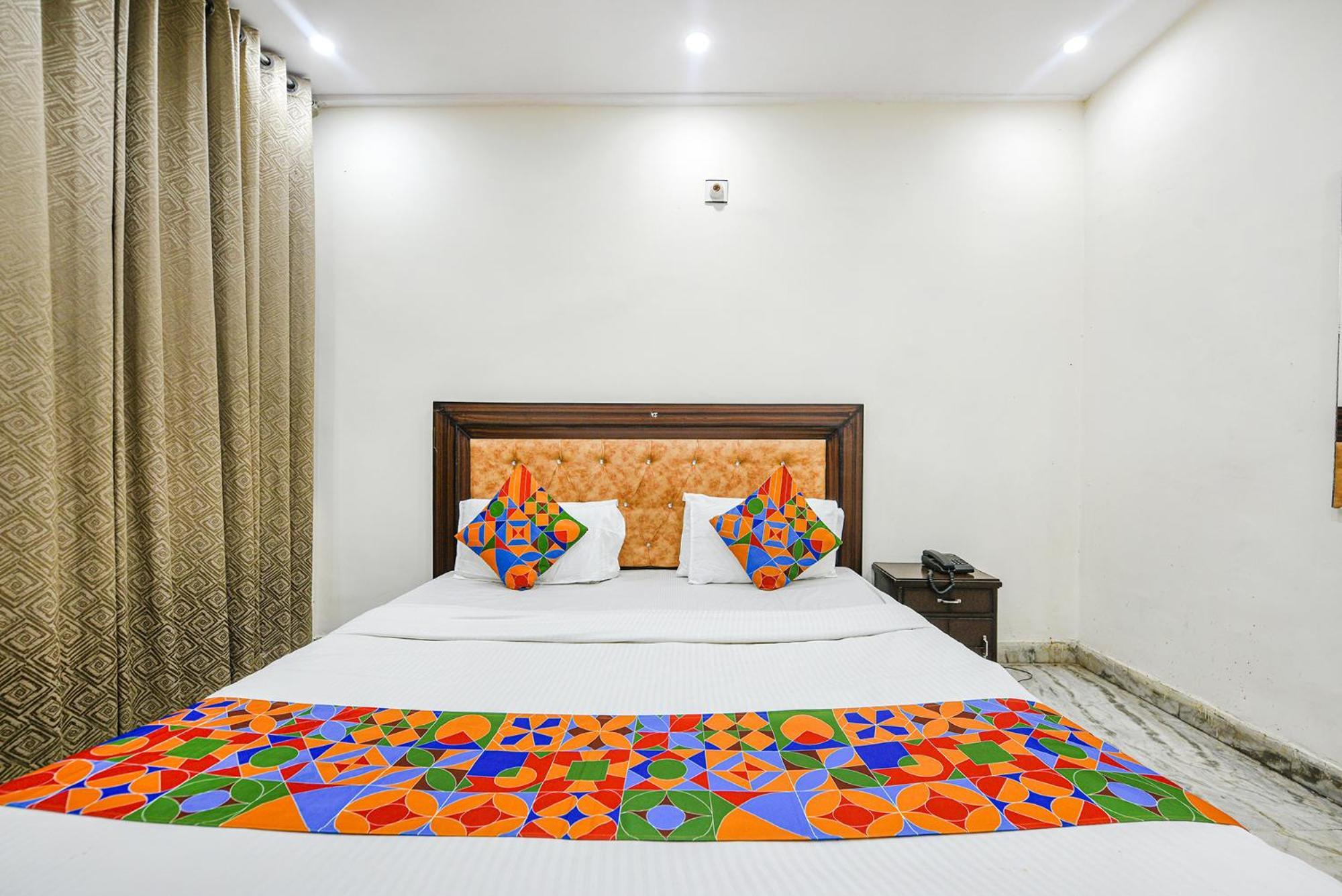 Fabhotel Royal Inn Chandīgarh Exterior foto